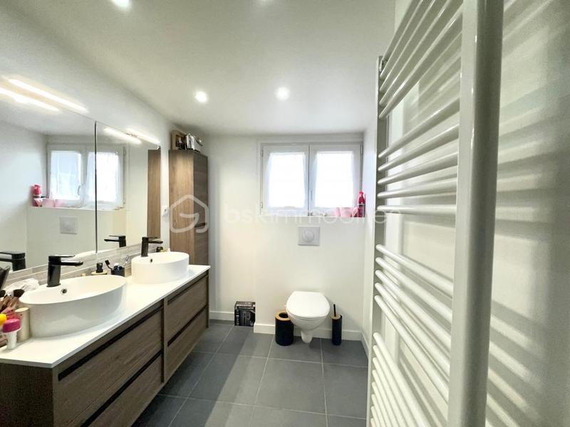 Immeuble - 160 m² - 7 pièces