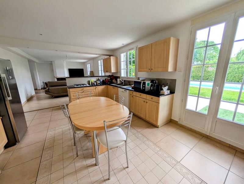 Maison - 158 m² - 6 pièces