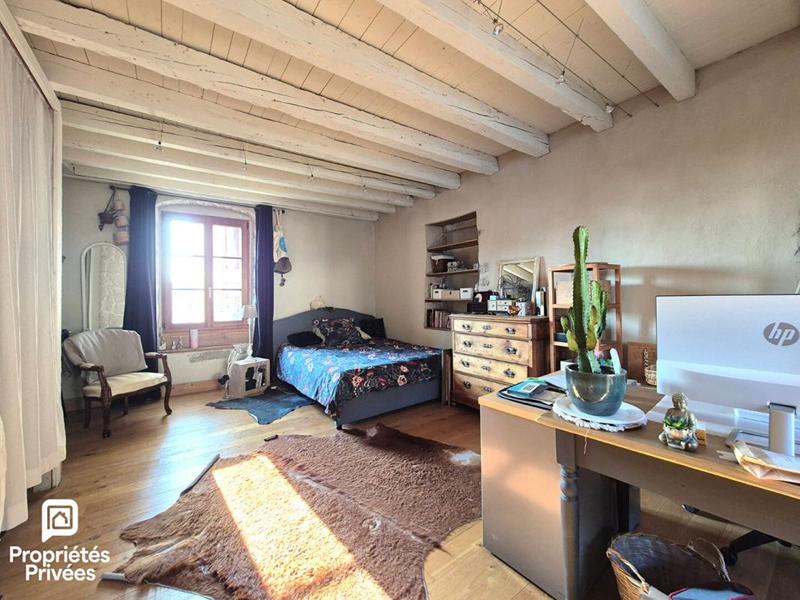 Maison - 200 m² - 7 pièces