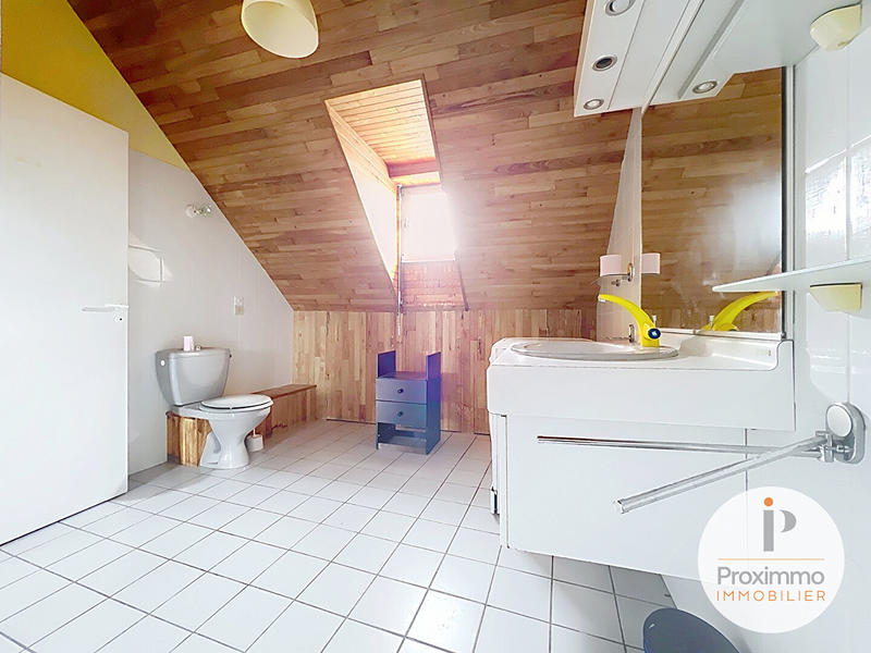 Maison - 231 m² - 7 pièces