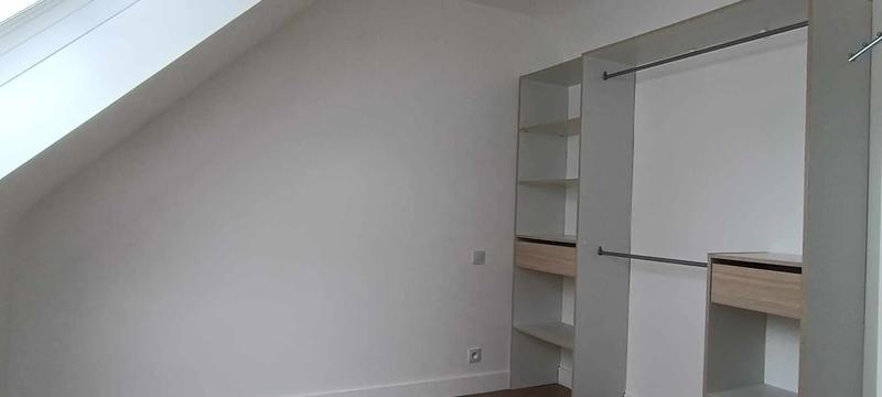 Maison - 94 m² - 10 pièces