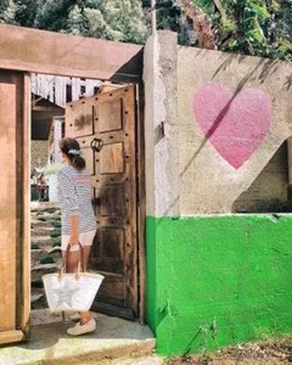 Maison - 305 m² - 7 pièces