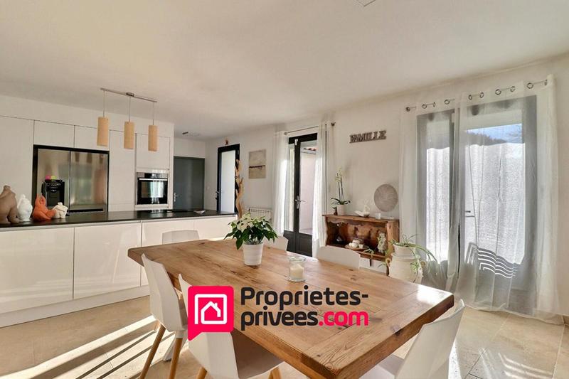 Villa - 222 m² - 10 pièces