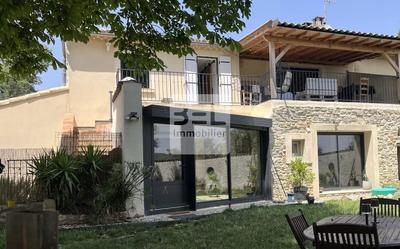 Corps de ferme - 212 m² - 11 pièces