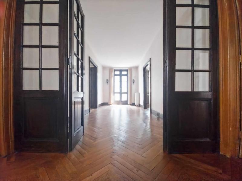 Maison - 320 m² - 10 pièces