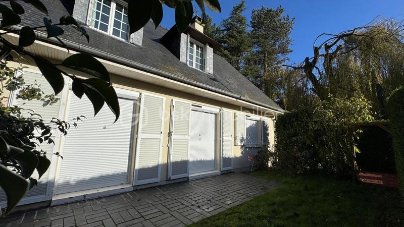 Maison traditionnelle - 108 m² - 5 pièces