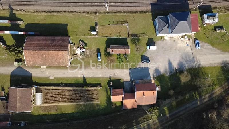 Maison de campagne - 727 m² - 5 pièces