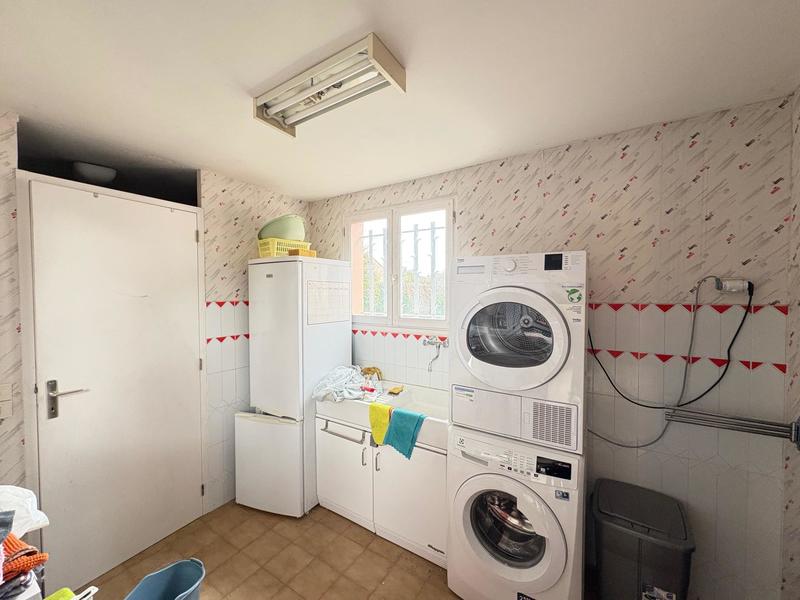 Demeure - 220 m² - 5 pièces