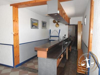 Maison - 427 m² - 10 pièces