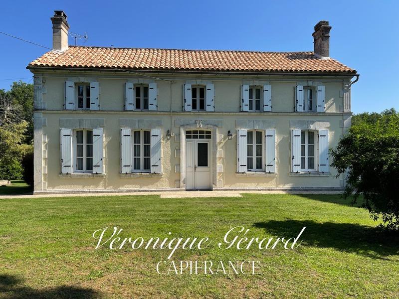 Maison en pierre - 238 m² - 6 pièces