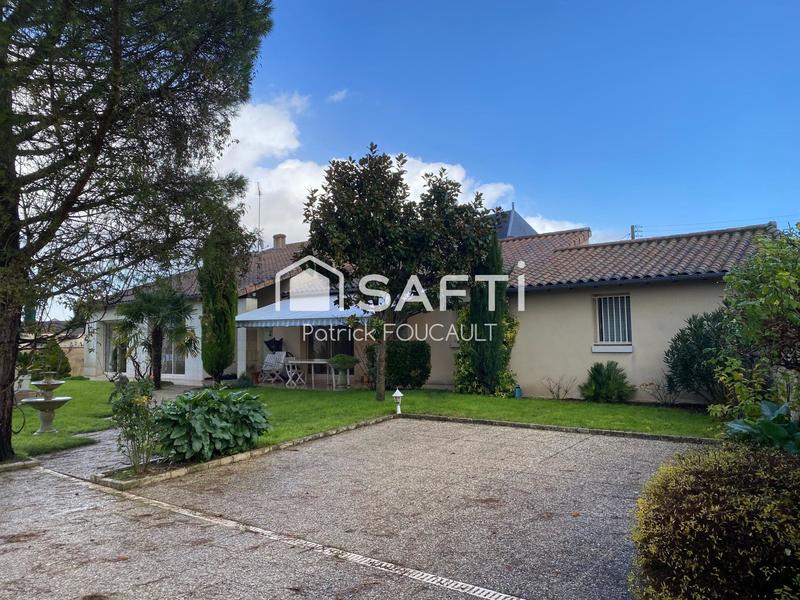 Maison - 240 m² - 7 pièces