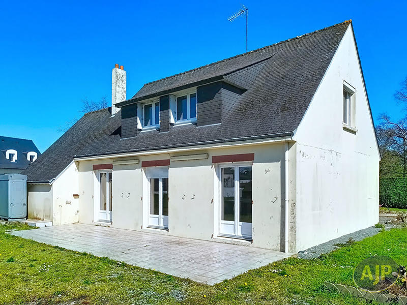 Maison - 102 m² - 5 pièces
