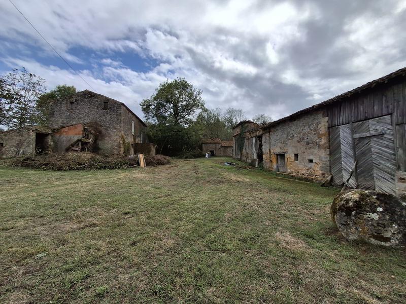 Maison traditionnelle - 77 m² - 2 pièces