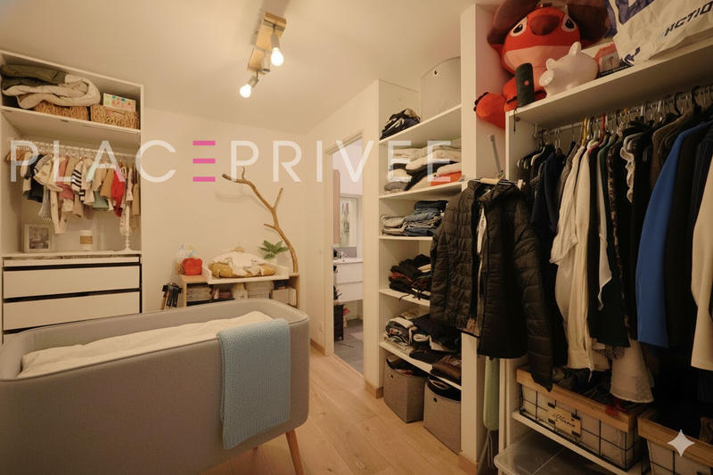 Immeuble - 256 m² - 10 pièces