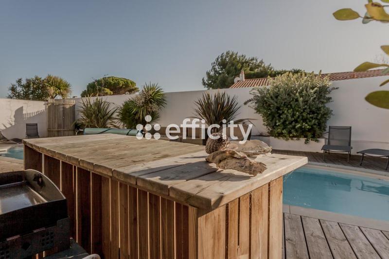 Maison - 170 m² - 9 pièces