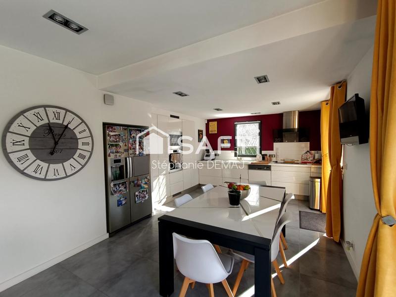 Villa - 212 m² - 5 pièces