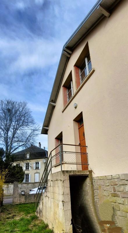 Maison - 140 m² - 8 pièces