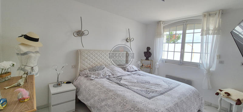 Villa - 161 m² - 5 pièces