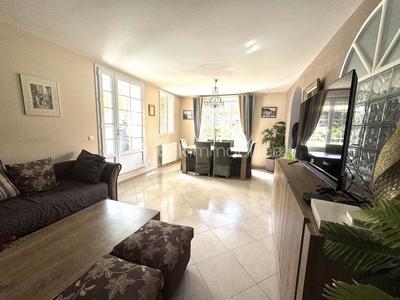 Maison - 168 m² - 7 pièces