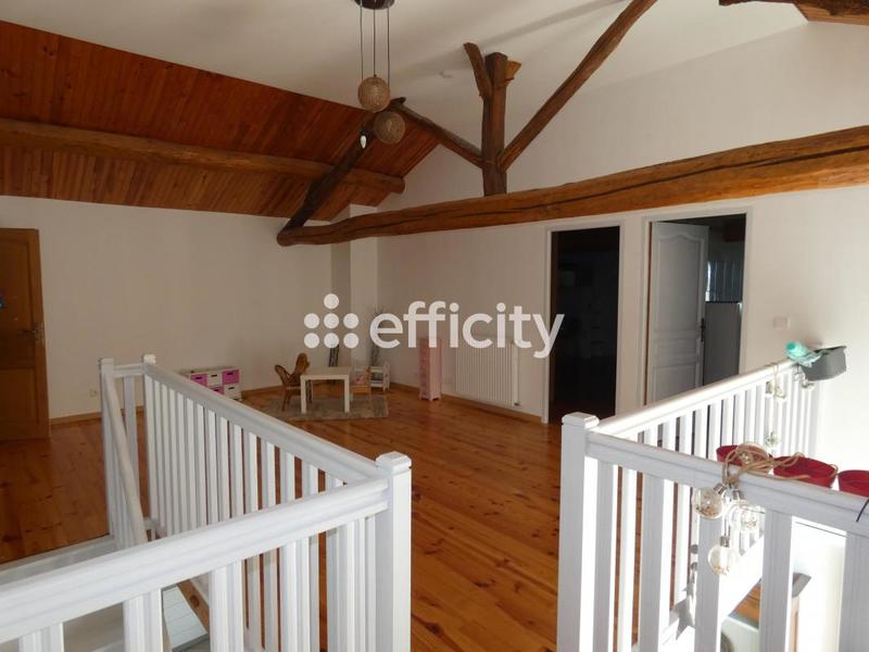 Maison - 230 m² - 8 pièces