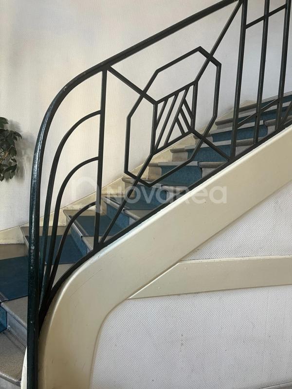 Local commercial - 72 m² - 4 pièces