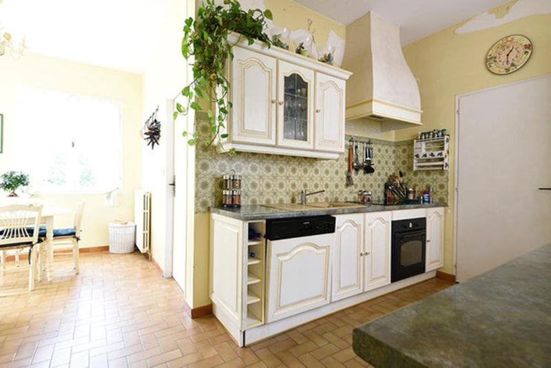 Maison - 220 m² - 8 pièces