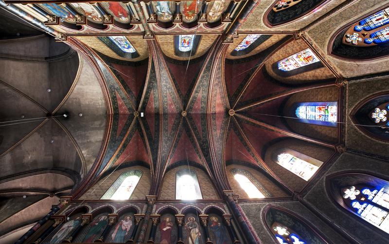 Suivez la lumière : les vitraux de l'église Saint-Jacques