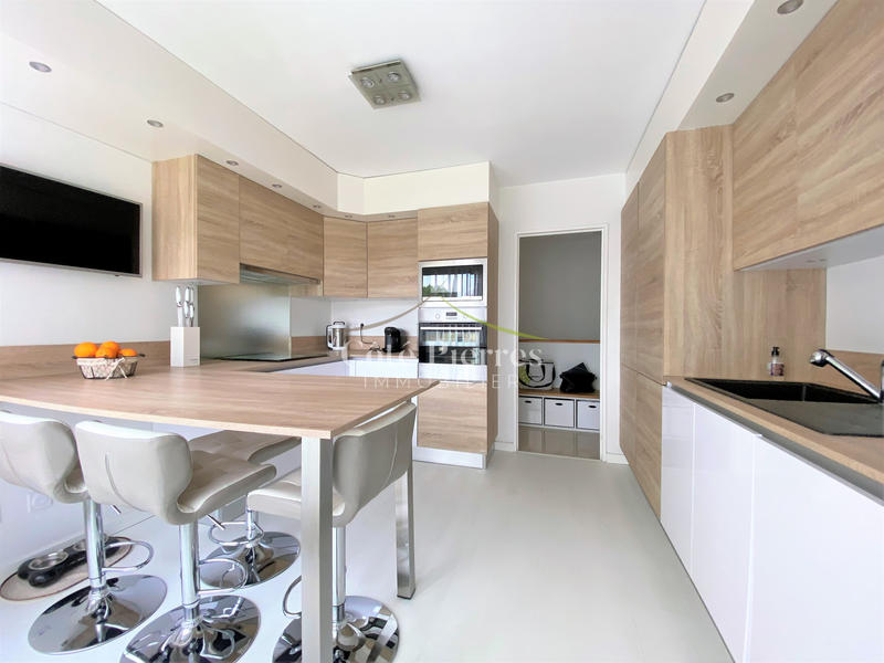 Appartement - 152 m² - 5 pièces