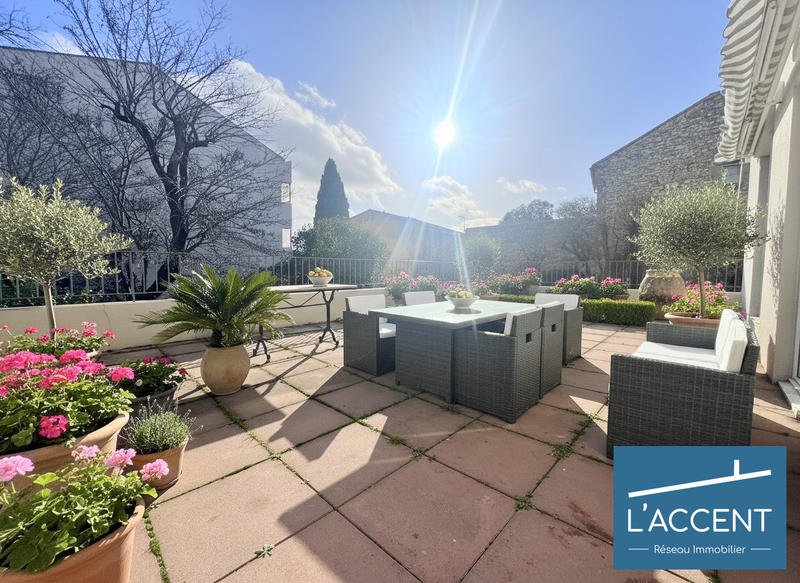 Appartement - 110 m² - 4 pièces