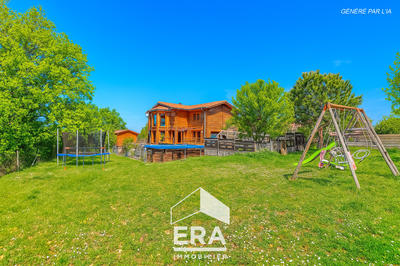 Maison - 233 m² - 7 pièces