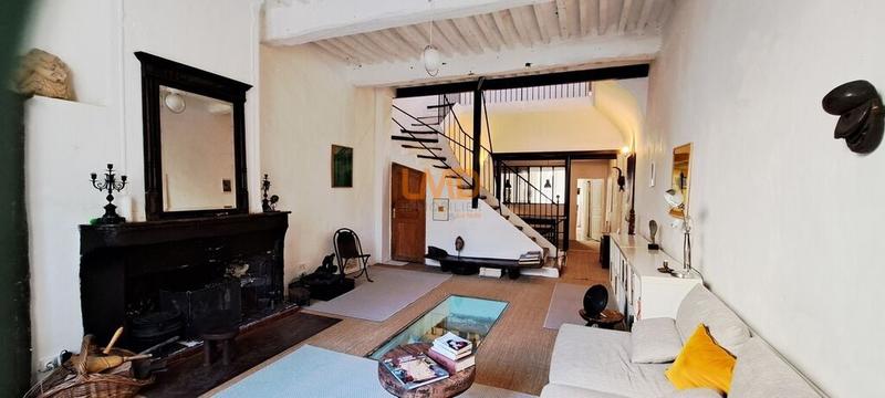 Maison - 195 m² - 8 pièces