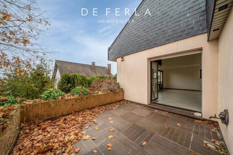 Maison - 240 m² - 7 pièces