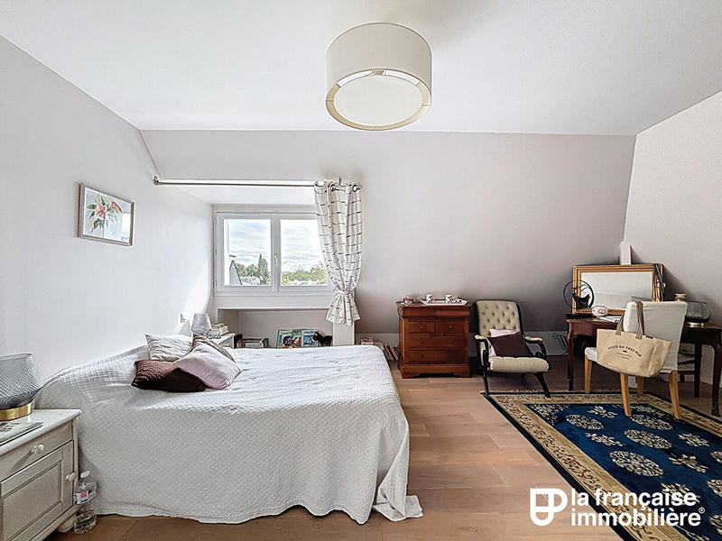 Appartement - 134 m² - 6 pièces