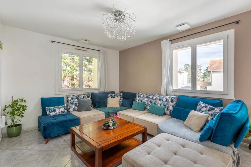 Maison - 160 m² - 7 pièces