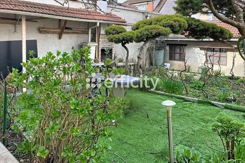 Pavillon - 120 m² - 6 pièces