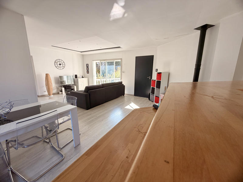 Appartement - 92 m² - 4 pièces