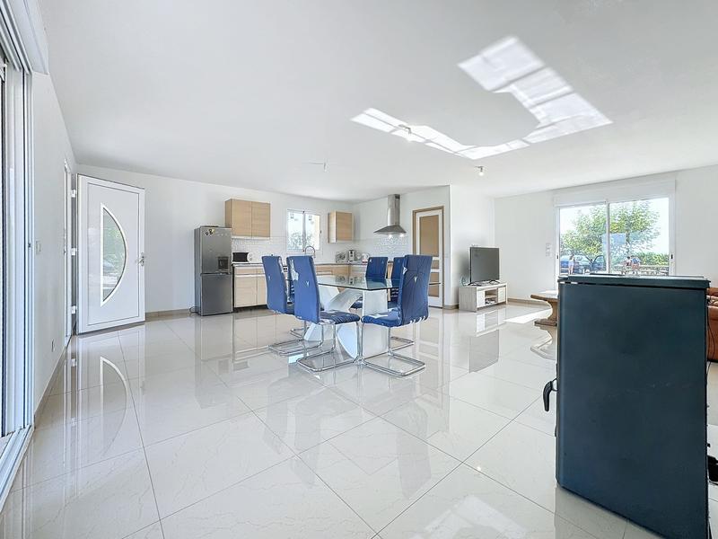 Maison - 95 m² - 4 pièces