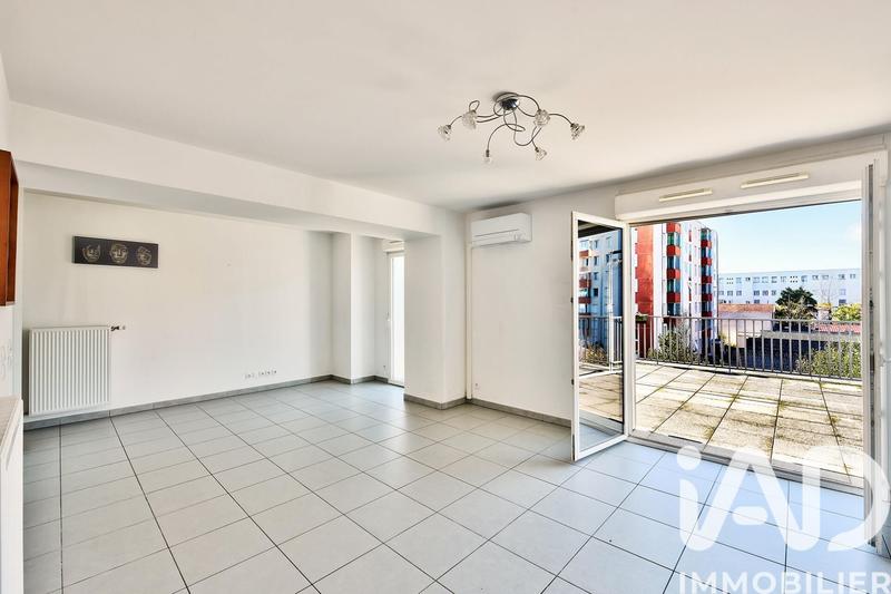 Appartement - 100 m² - 4 pièces