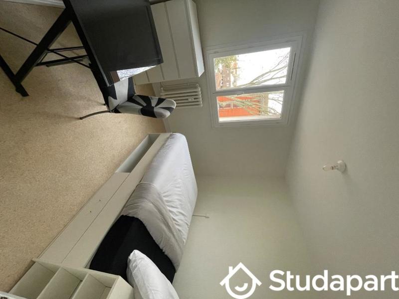 Chambre - 9 m² - 1 pièce