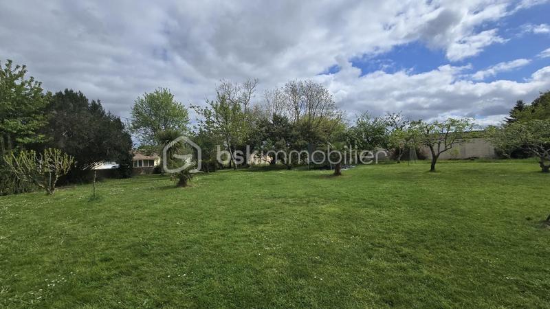 Maison - 400 m² - 16 pièces