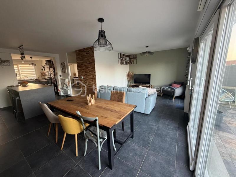 Maison - 102 m² - 5 pièces