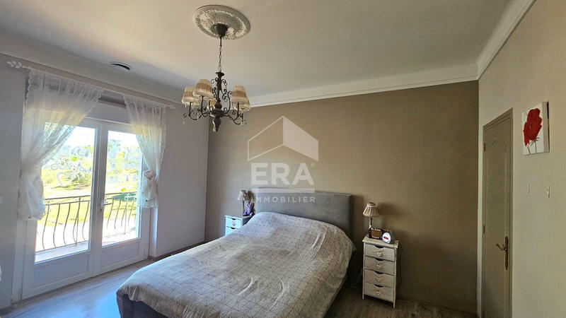 Maison - 215 m² - 7 pièces