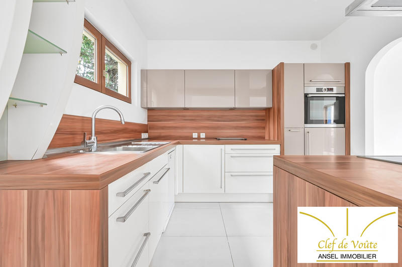 Maison - 152 m² - 6 pièces