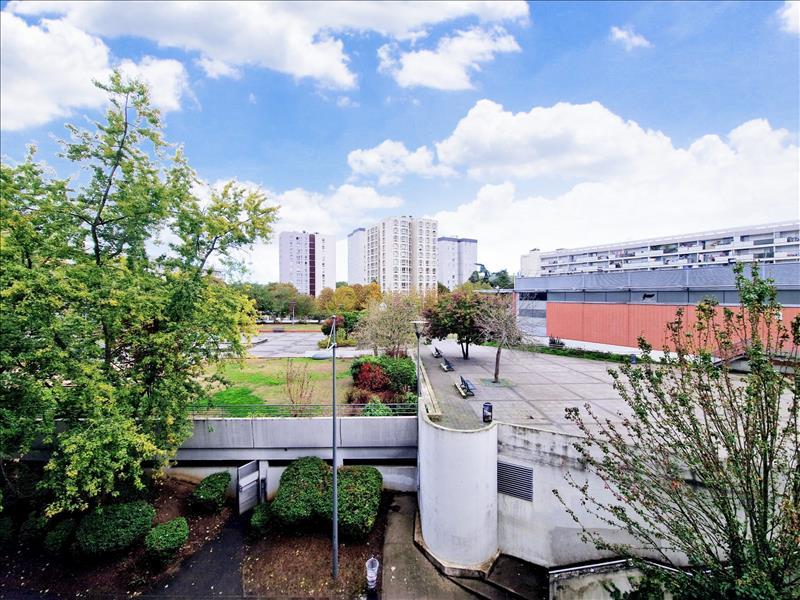 Appartement - 93 m² - 5 pièces