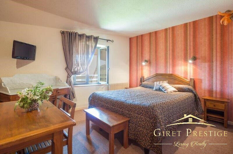 Propriété - 500 m² - 25 pièces