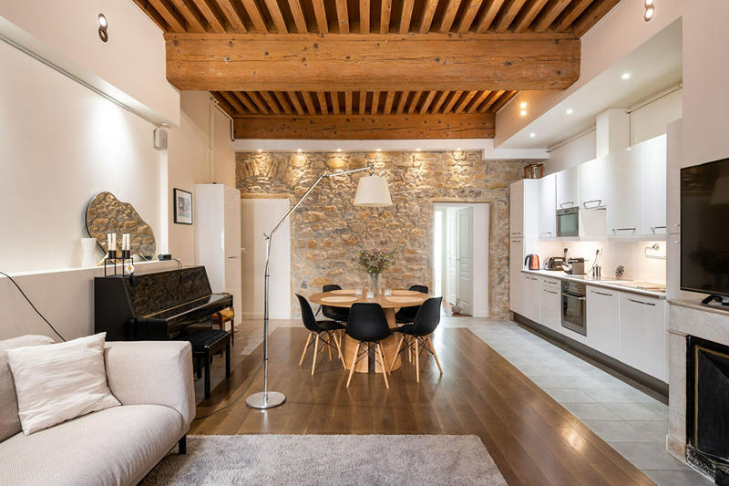 Appartement - 90 m² - 4 pièces