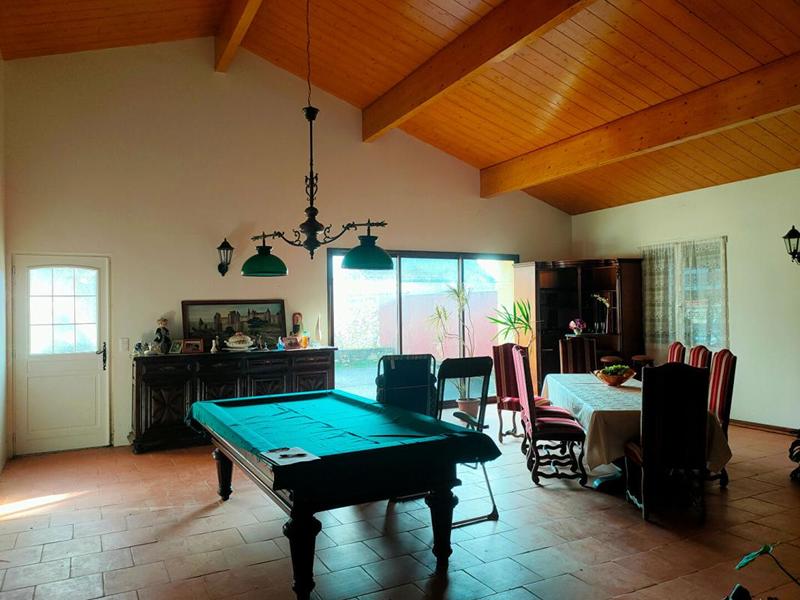 Maison - 600 m² - 16 pièces