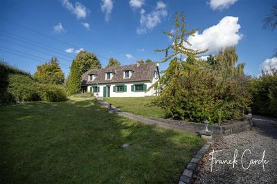 Maison traditionnelle - 139 m² - 7 pièces