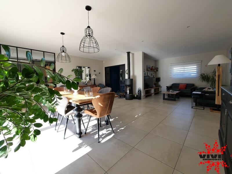 Villa - 176 m² - 6 pièces