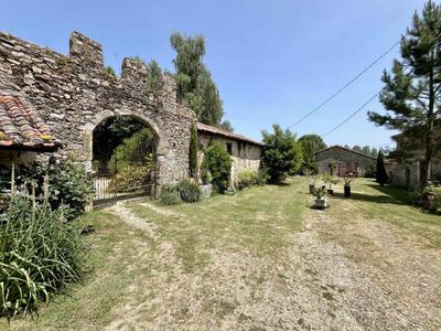 Maison - 388 m² - 15 pièces